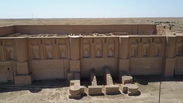 Qasr al-'Ashiq is a historical palace dates back to Abbasid located near the city of Samarra, Iraq. alt