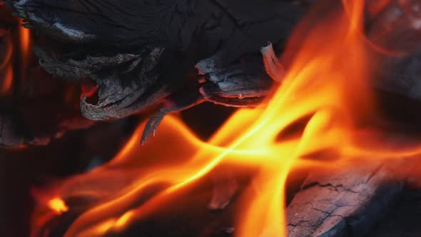 Burning Fire in Slow Motion alt