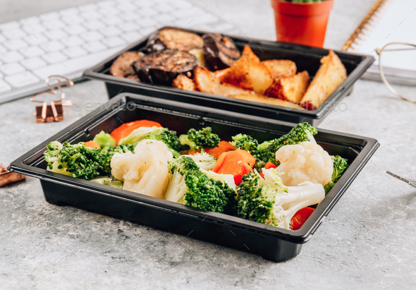 Office food delivery takeout lunch boxes containers Stock Photo by  YMikhaylova