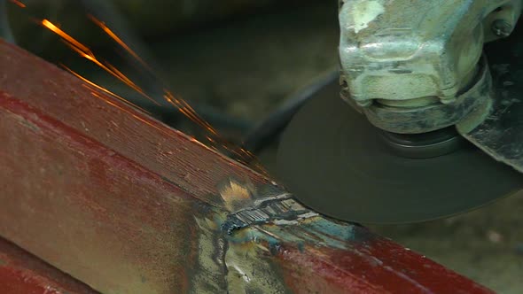 Cut a Piece of Metal with an Angle Grinder