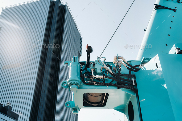 Hydrostatic crane engine.The control system of the crane engine.Lifting hydraulic Department on the
