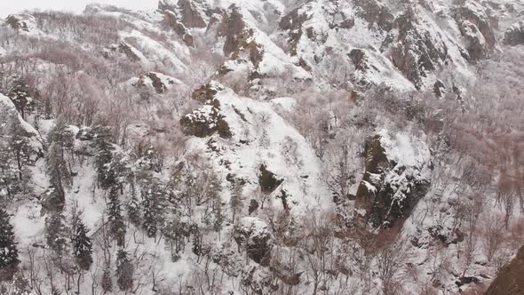 Birtvisi Canyon In Winter alt