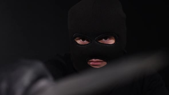 Highly Dangerous Hacker alt