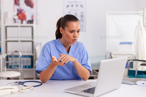 Confused medical practitioner - Stock Photo - Images