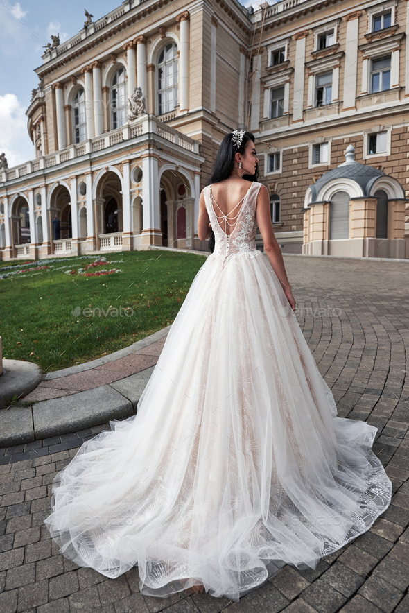 Top more than 154 perfect wedding gown super hot