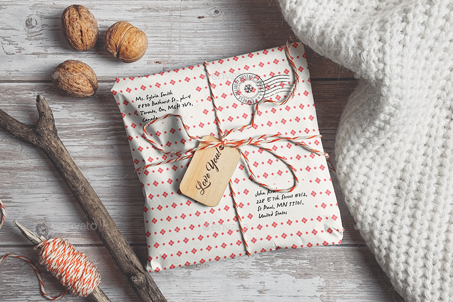 Parcel Wrapped In Paper With Wooden Tag Mockup[Photoshop][29385413]