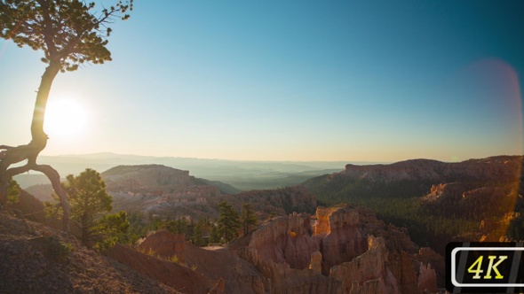 Sunrise over Bryce Canyon alt