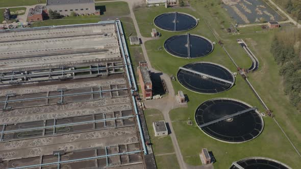 Round Polls in Wastewater Treatment Plant, Filtration of Dirty or Sewage Water