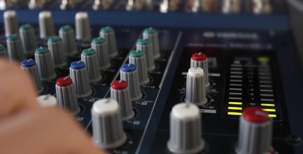 Audio Mixing Console alt