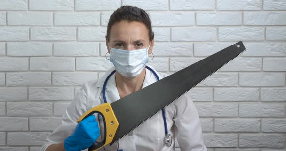 Doctor with Saw alt