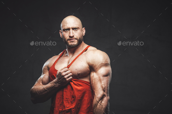 Portrait Young Man Posing Bodybuilding Poses Stock Photo 384625096 |  Shutterstock