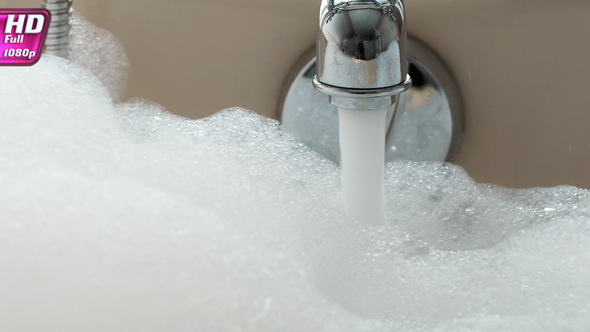 Swaying In Bath Foam alt