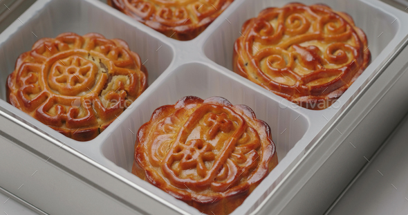Traditional Chinese moon cake in box for mid autumn festival