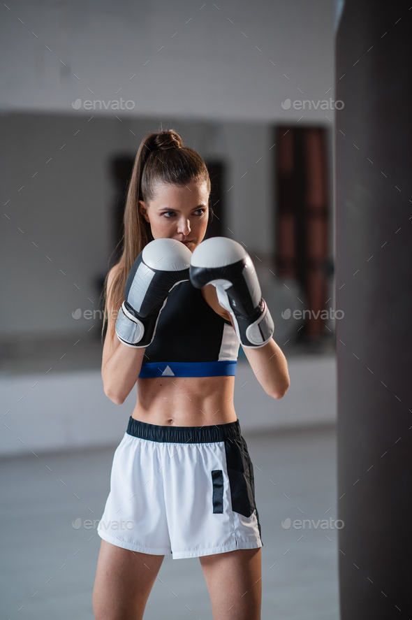 girl kickboxing