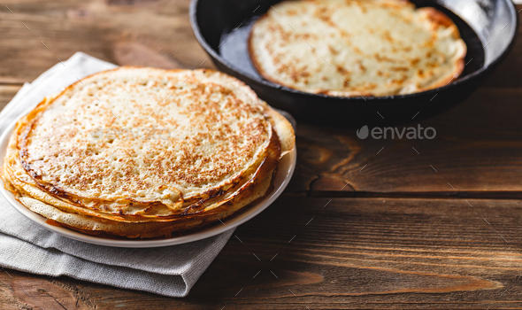 Crepe Pans. Crepe fry pans for crepes, blinis, and russian pancakes