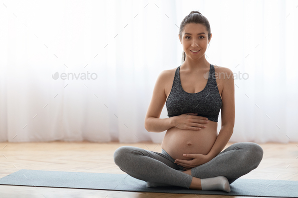 Smiling Pregnant Woman with Drawing on Belly in Easy Pose Stock Image -  Image of dressed, happiness: 190931569
