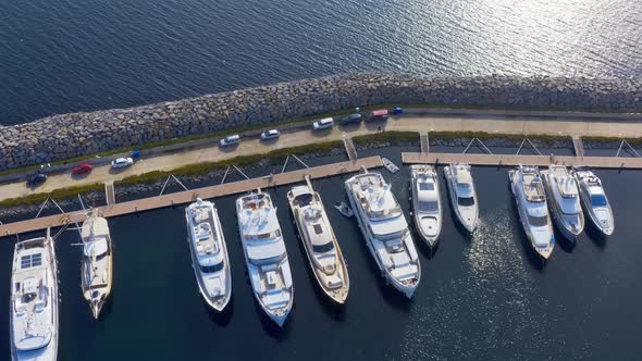 Istanbul Maltepe Bosphorus Aerial View Marina 2 alt