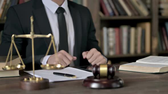 Close Up Shoot of Judge Hand Sign To Refuse Taking Money alt