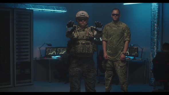 Soldier Using VR Technology alt