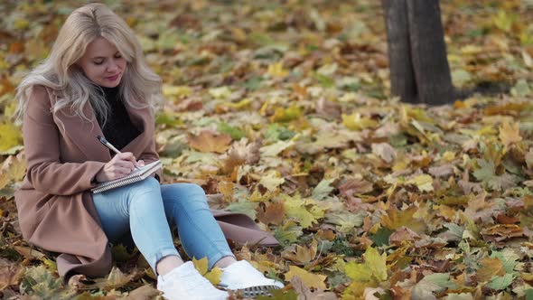 Writing Letter Romantic Woman Autumn Inspiration alt