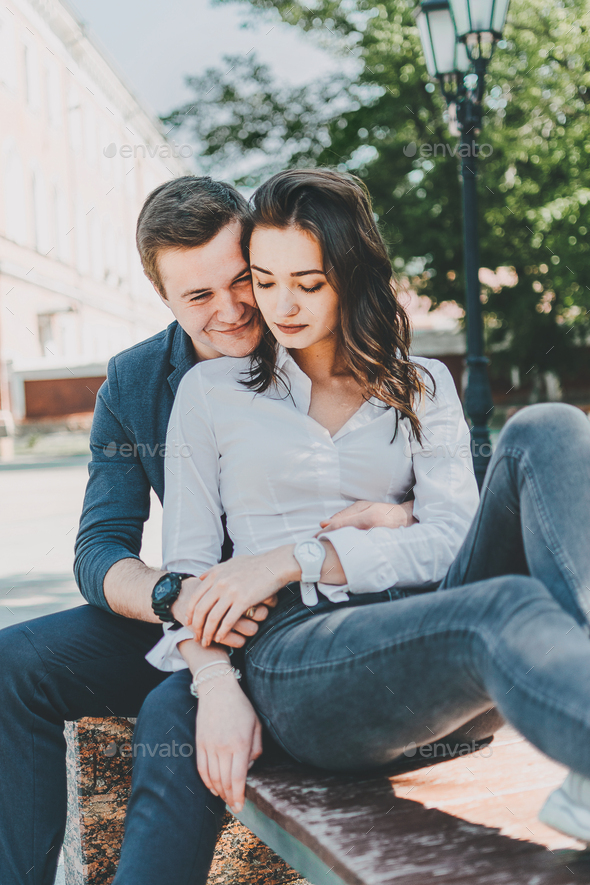 Pose portrait girlfriend boyfriend hi-res stock photography and images -  Alamy