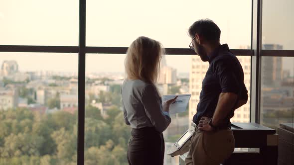 Businesspeople Investor Consultant Planning Banking Budget In Office.Teamwork Corporate Meeting. alt