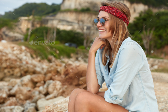 Tourist teen girl poses on mountain Stock Photo - Alamy