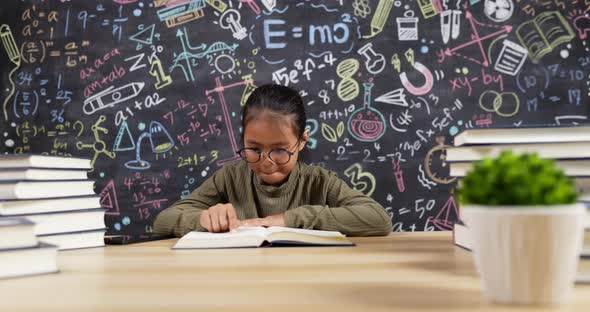 Girl hidden phone and play game alt