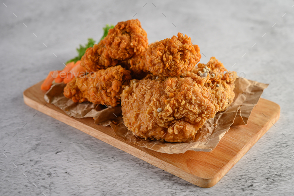 Wooden chicken cutting board