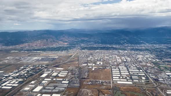 View from airplane while flying over the Salt Lake Valley in Utah alt