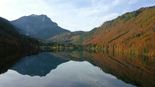 Beautiful Austrian Autumn Lake alt