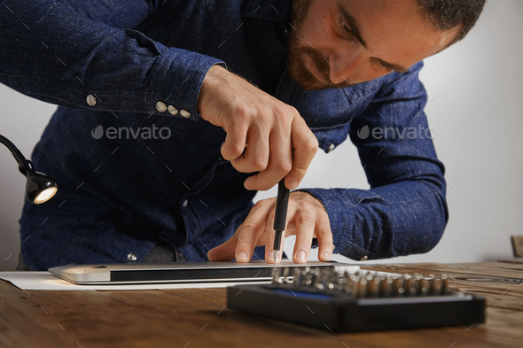 Electronic repair service