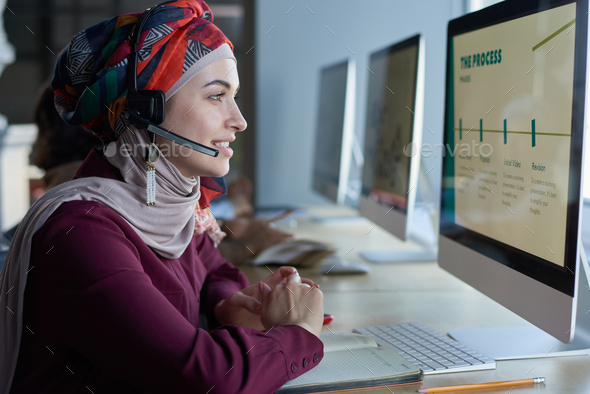Muslim woman working in call center