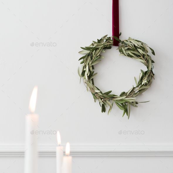 Simple Christmas wreath