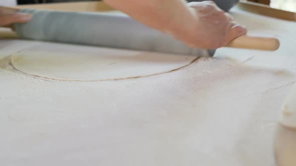 The Process of Making Armenian Lavash alt