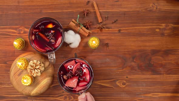 Mulled Wine in Glass Mugs Top View Gluhwein Closeup alt