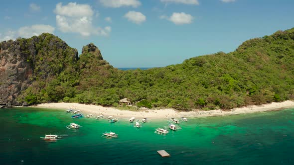 Tropical Island with Sandy Beach. El Nido, Philippines alt