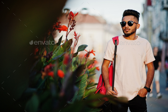 9 Male Poses & Prompts For Portrait Photos | Click Love Grow