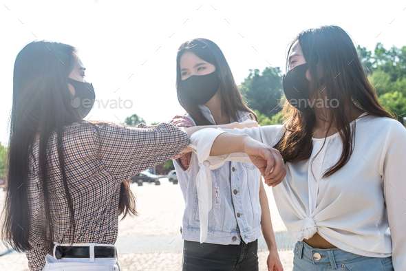 group of girls going out after quarantine
