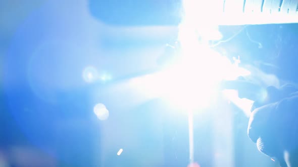 Welder Welding Steel Construction Slowmotion alt