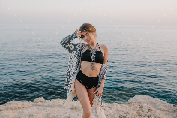 Lovely Girl, beach, model, woman, sea, HD wallpaper | Peakpx