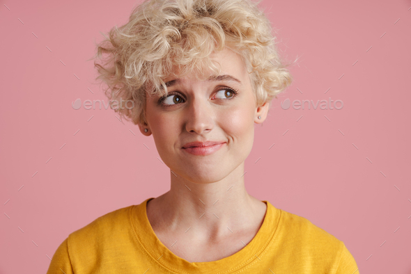 Young blonde girl with curly hair - wide 1