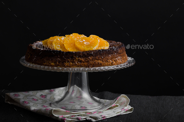 Orange cake with honey