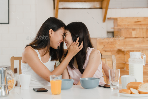 Japanese Lesbian Pic