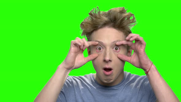 Portrait of Boy Play the Ape alt