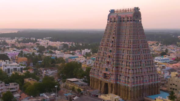 South India "Gopuram" at Srirangam Trichi, India, 4k aerial  alt