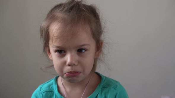 Portrait Funny Little Preschool Girl Smiling Not Combed Untidy Child Looking Away Thoughtfully Sad alt