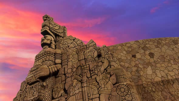Cinemagraph with push in of the Monument to the Homeland on the Paseo de Montejo in Merida, Yucatan, alt