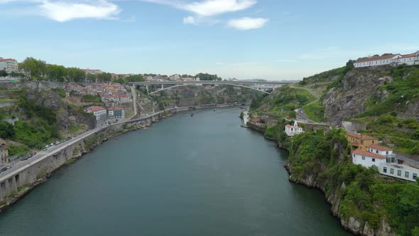Bridge that spans Above River Douro between the cities of Porto and Vila Nova de Gaia in Portugal alt