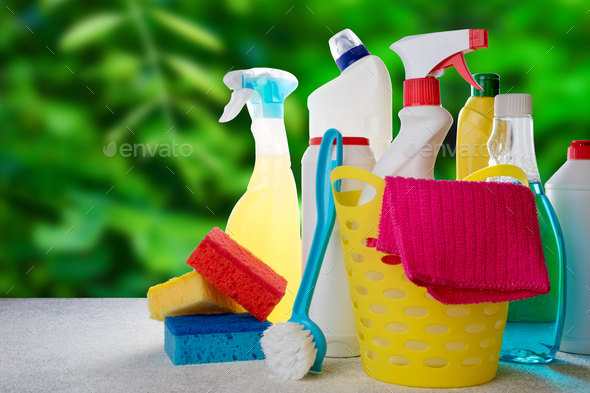 Eco,Brushes,,Sponges,And,Rag,In,Cleaning,Basket.,Cleaner,Concept